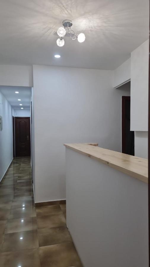 Hostal Vara Мадрид Екстер'єр фото