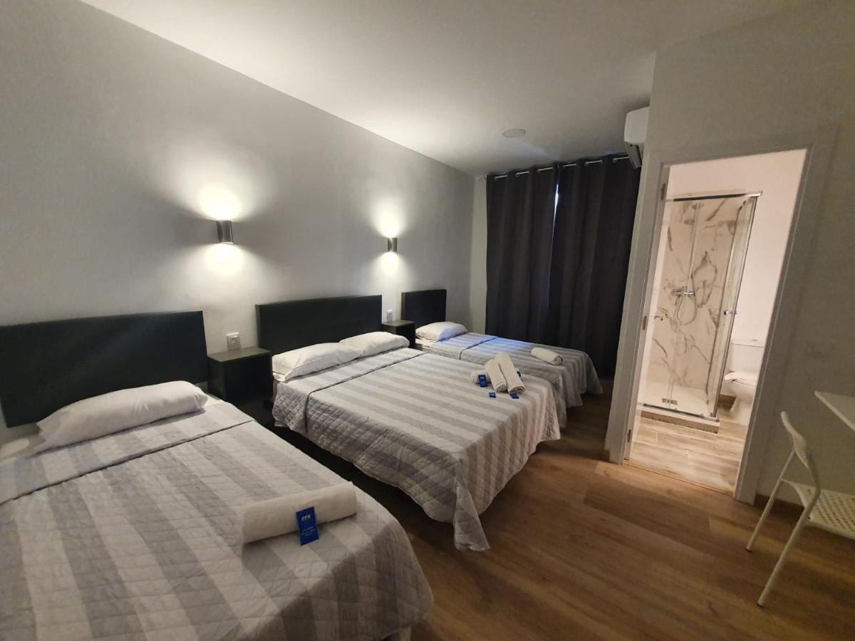 Hostal Vara Мадрид Екстер'єр фото